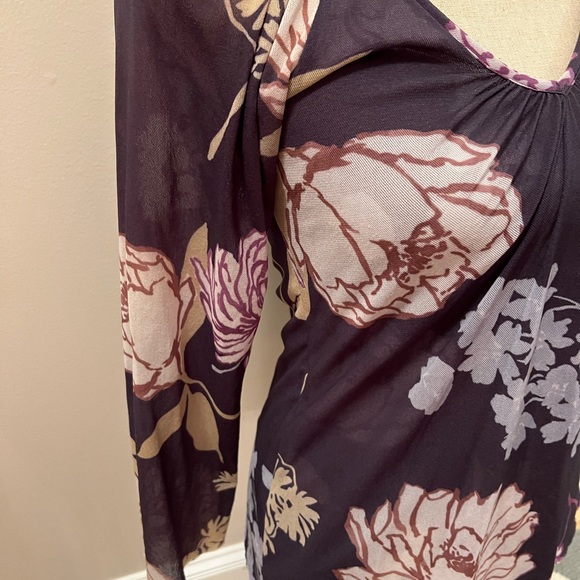 Sweet Pea Floral Top - Picture 2 of 4